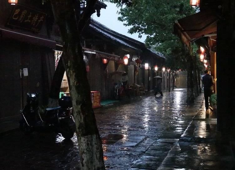 市场持续探底,红利策略仍处估值洼地